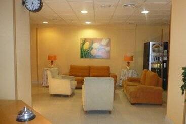 هتل Hostal El Val