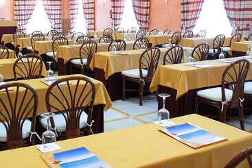 酒店 Ibersol Almuñecar Beach & Spa