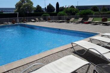 هتل Ibis Styles Avignon Sud