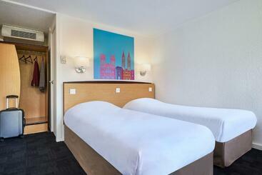 هتل Kyriad Direct Evreux