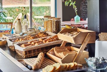 هتل Kyriad Direct Evreux