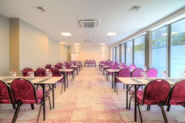B&b Hotel Mons Centre