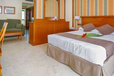هتل Mainake Costa Del Sol