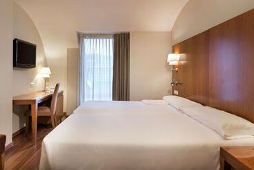 هتل NH Zamora Palacio Del Duero