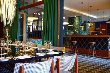 Pestana Vintage Porto Hotel & World Heritage Site
