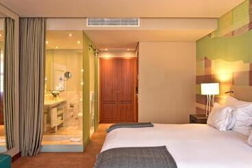 Pestana Vintage Porto Hotel & World Heritage Site
