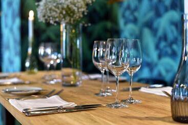 Pestana Vintage Porto Hotel & World Heritage Site