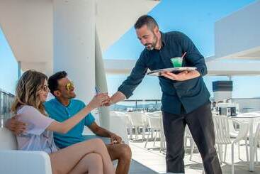 هتل Rh Vinaros Playa & Spa 4* Sup