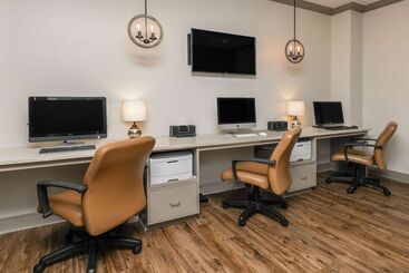 هتل Richmond Inn & Suites Trademark Collection By Wyndham