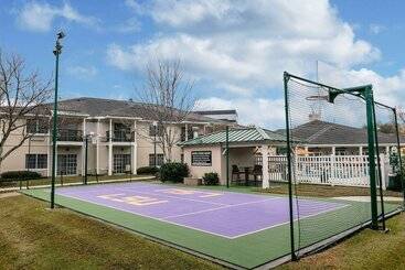 هتل Richmond Inn & Suites Trademark Collection By Wyndham