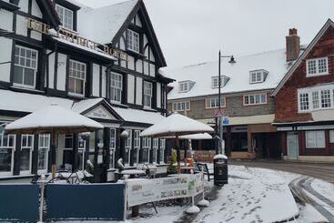 The George Hotel Pangbourne