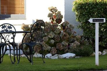 هتل The Inn At Lathones