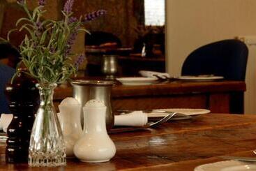 هتل The Inn At Lathones