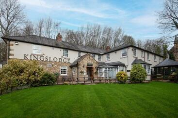 هتل The Kingslodge Inn   The Inn Collection Group