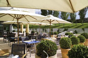 هتل Ibis Styles Barcelona Sant Joan Despi