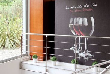 هتل Ibis Styles Barcelona Sant Joan Despi