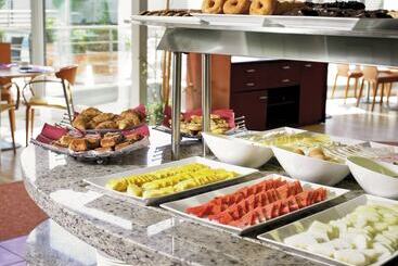 هتل Ibis Styles Barcelona Sant Joan Despi