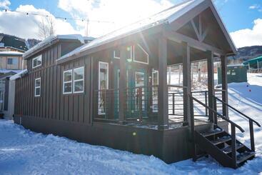 فندق فئة نجمة واحدة Powderhorn Lodging