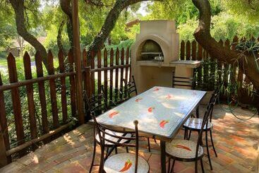 هتل Pine Valley Lodge
