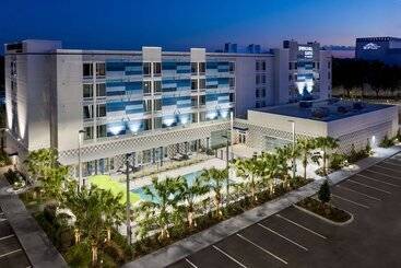 هتل Springhill Suites Lakeland