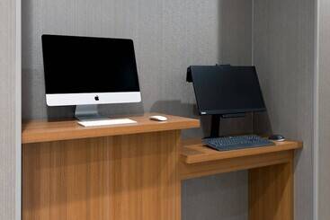 هتل Springhill Suites Lakeland