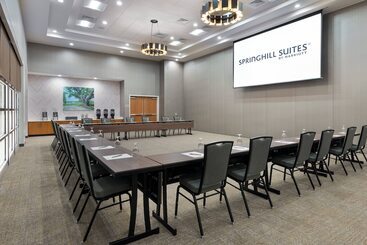 هتل Springhill Suites Lakeland