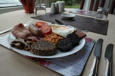 پانسیون Lindean Guest House