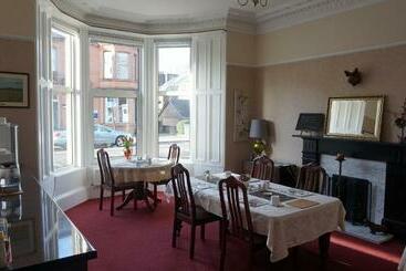 پانسیون Lindean Guest House