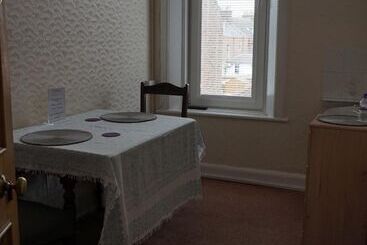 پانسیون Lindean Guest House