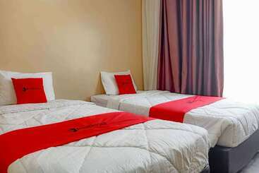پانسیون Reddoorz @ Hotel Putri Gading Bengkulu