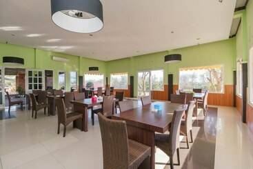 پانسیون Reddoorz @ Hotel Putri Gading Bengkulu