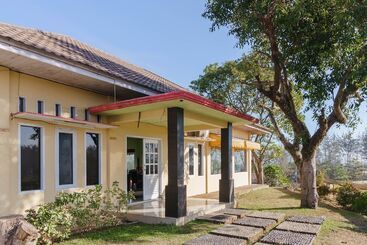 پانسیون Reddoorz @ Hotel Putri Gading Bengkulu