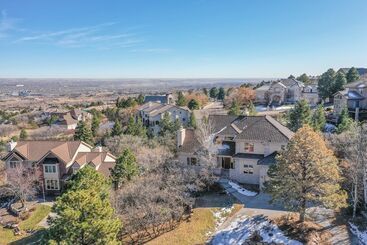 Skyway Extravagant & Luxury Views W/deck & Bar