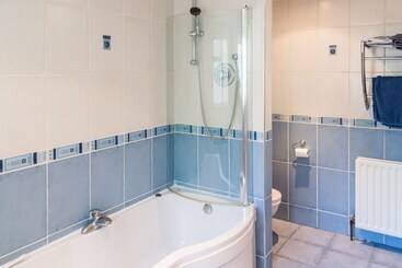 23 Hillsborough Road B&b