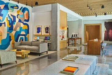 هتل Canopy By Hilton Austin Downtown