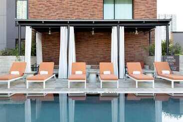 هتل Canopy By Hilton Austin Downtown