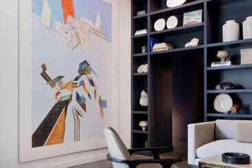 هتل Canopy By Hilton Austin Downtown