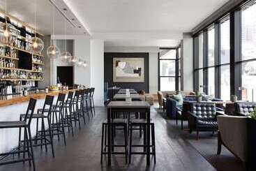 هتل Canopy By Hilton Austin Downtown