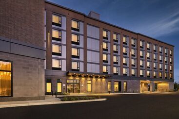 هتل Holiday Inn Express   Boston Logan Airport   Revere, An Ihg