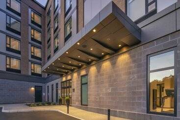 هتل Holiday Inn Express   Boston Logan Airport   Revere, An Ihg