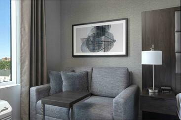 هتل Holiday Inn Express   Boston Logan Airport   Revere, An Ihg