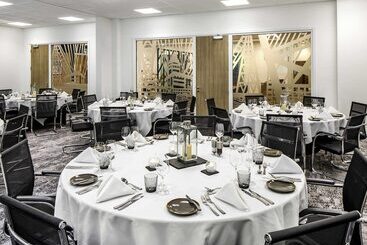 هتل Mercure Newport