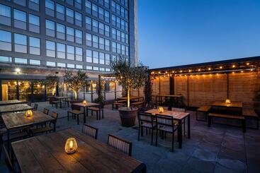 هتل Mercure Newport