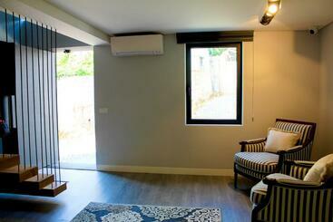 پانسیون Galafura Design House
