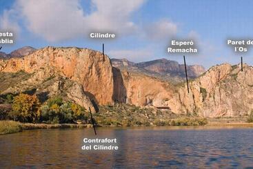 پانسیون Hostal Casiano Camarasa