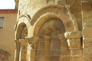 پانسیون Hostal Casiano Camarasa