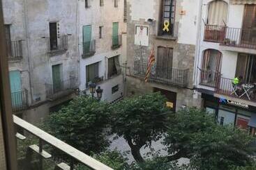 پانسیون Hostal Casiano Camarasa