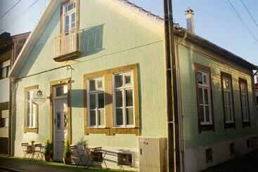 هاستل Watermark Surf House