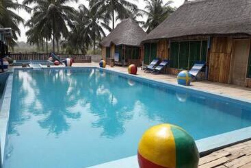 هتل Auberge Chez Théo