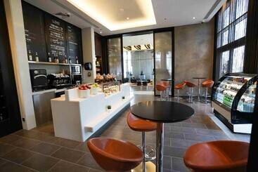 هتل Centro Corniche Al Khobar By Rotana